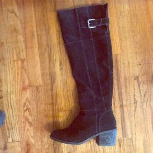 Heeled over the knee black boots